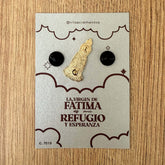 Pin metálico de la Virgen de Fatima  – diseño moderno e infantil en estilo católico